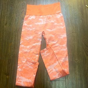 Women’s workout pants - Reebok - Size M - perfect condition.